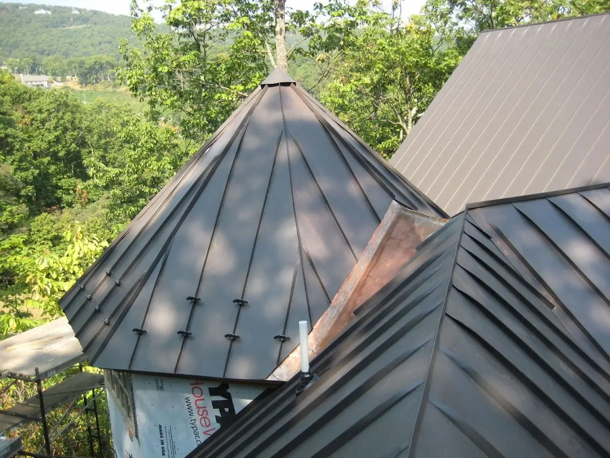 Professional Roof Tarp Installation by Craftsman Roofing in Mohegan